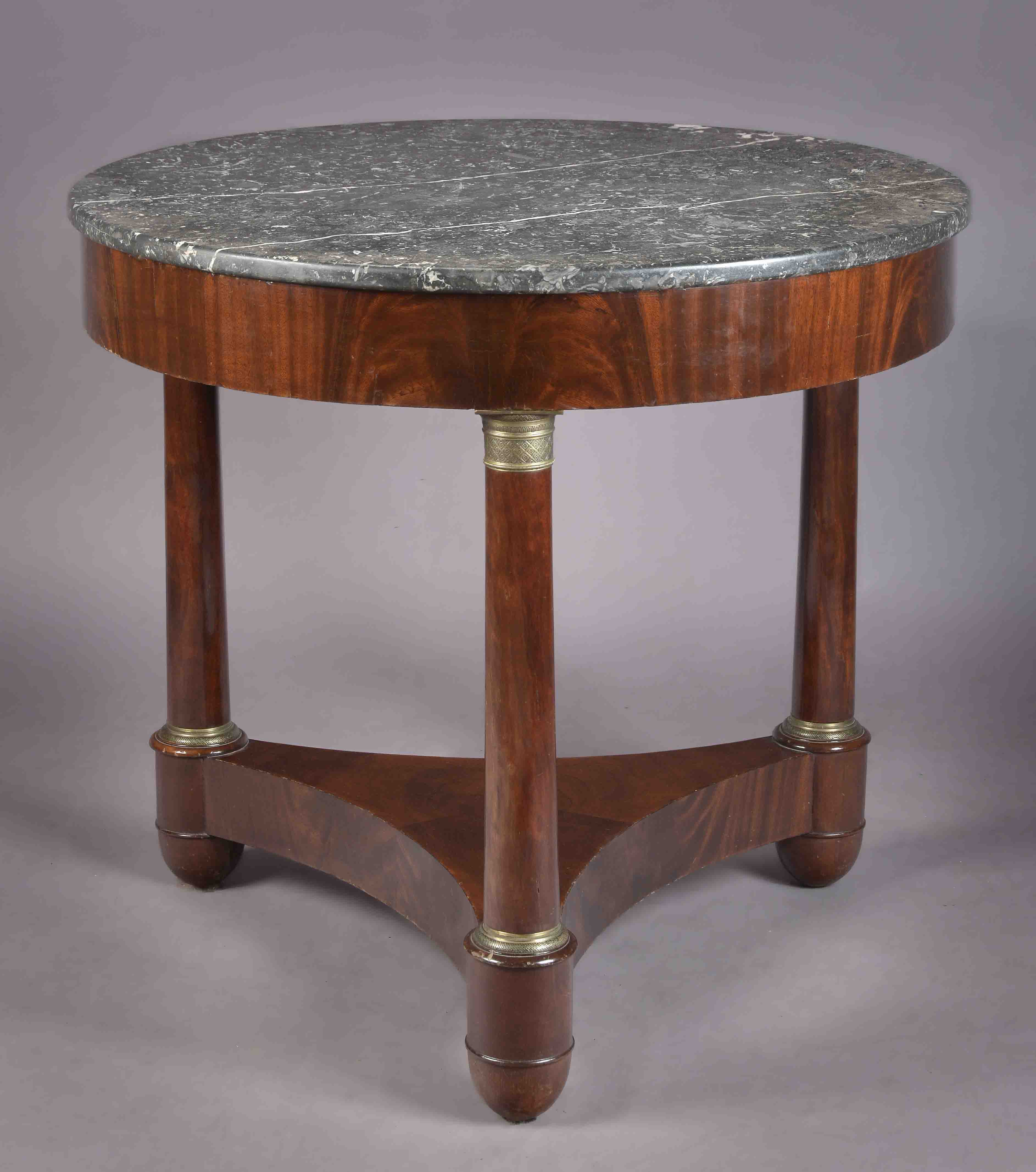 ANTIGUA MESA INGLESA CIRCULAR PARA CENTRO. ANTIGUA MESA INGLESA CIRCULAR PARA CENTRO.