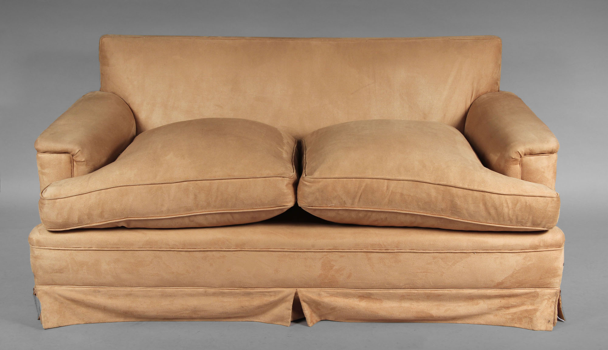 SOFA CONFORTABLE PARA DOS AMPLIOS CUERPOS. 