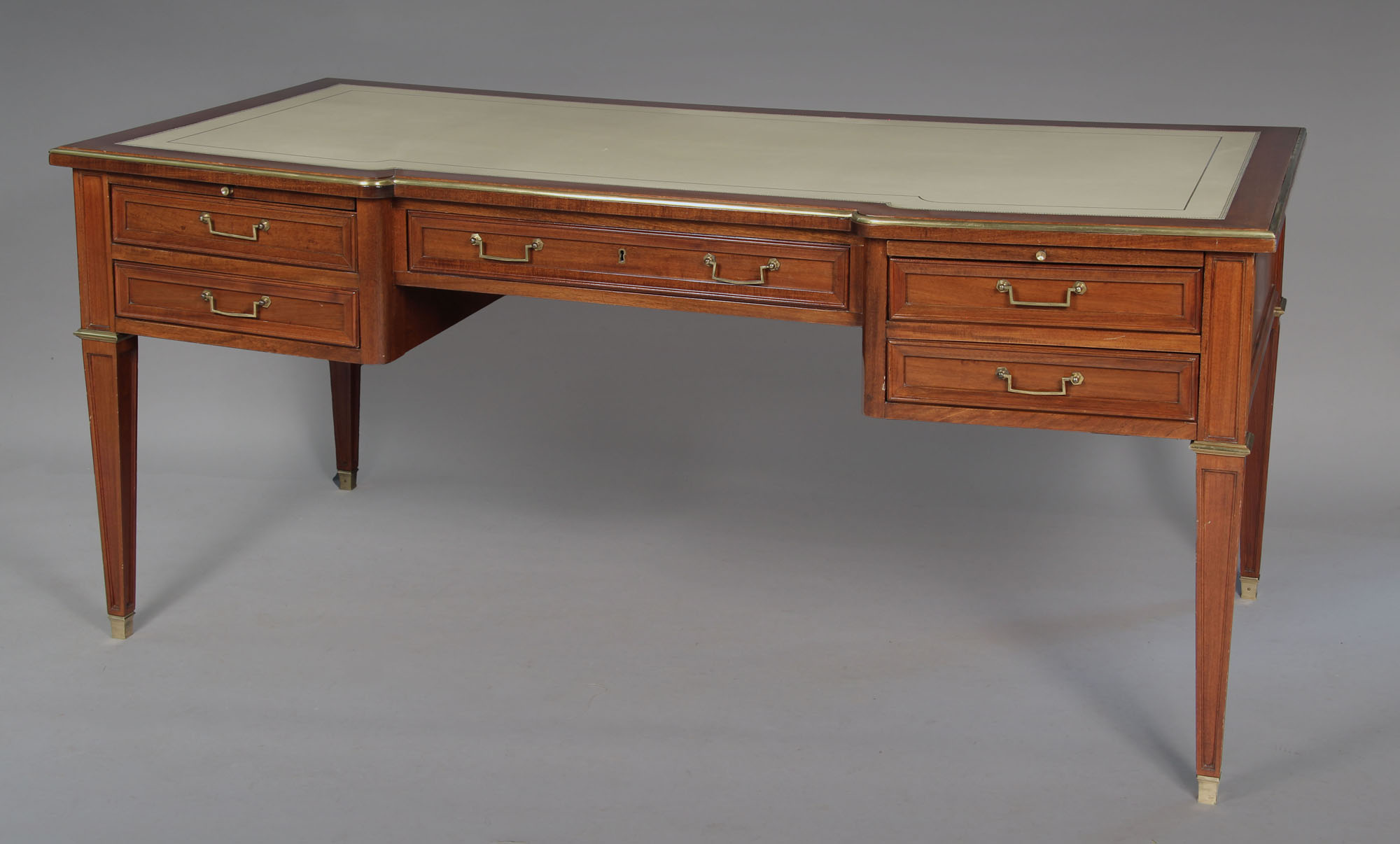  ESCRITORIO DE ESTILO FRANCES LUIS XVI.  