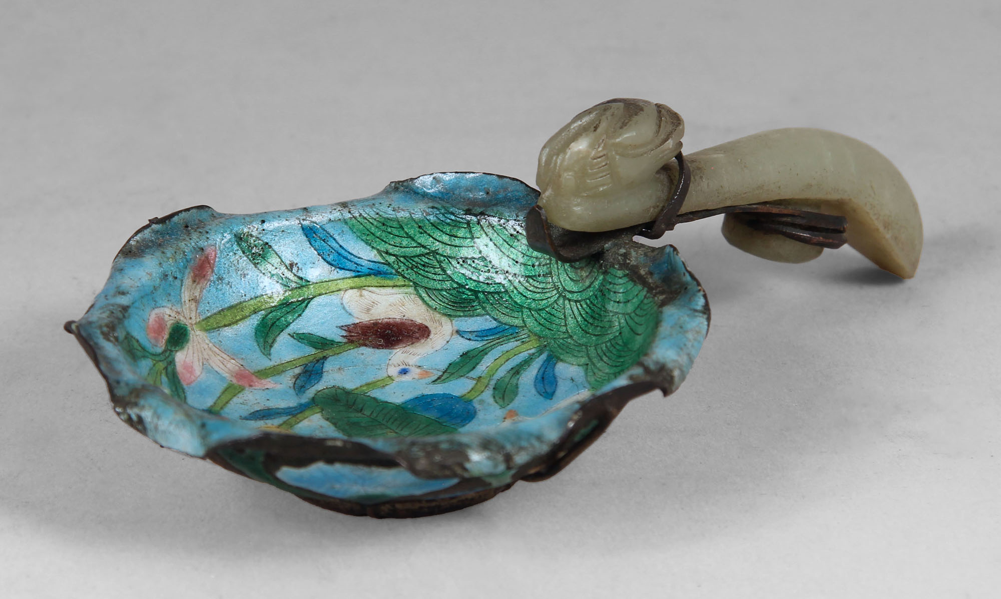 PEQUEÑA TAZA CHINA DE BRONCE ESMALTADO. PEQUEÑA TAZA CHINA DE BRONCE ESMALTADO.