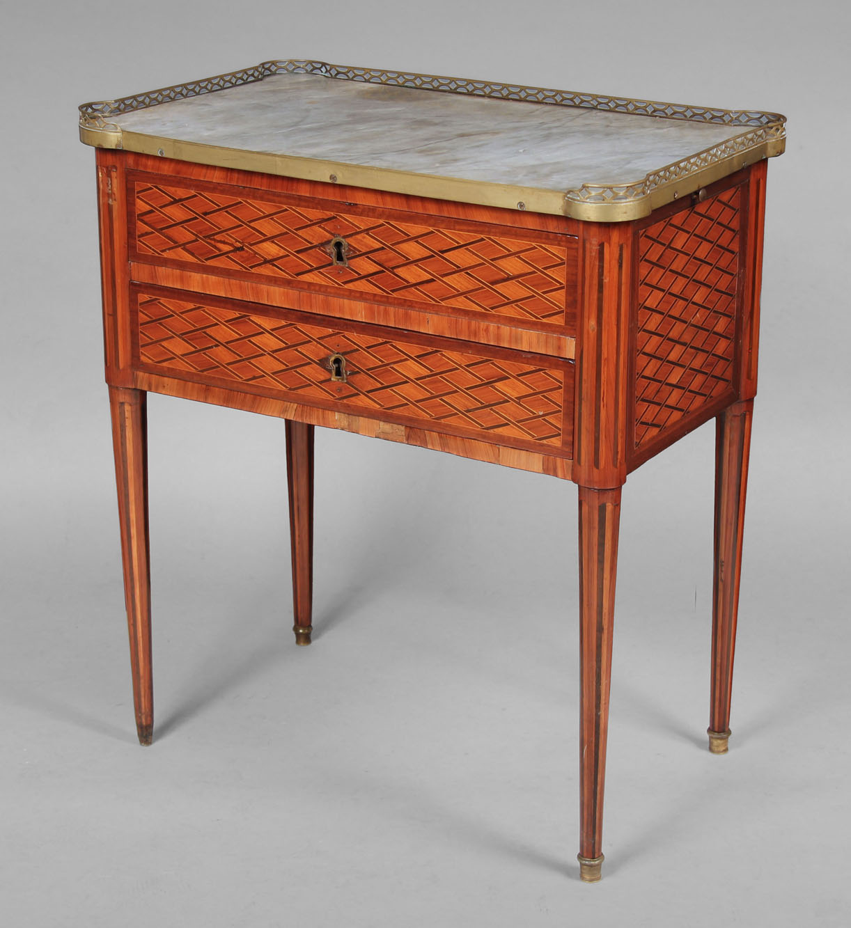  PEQUEÑA MESA FRANCESA DE EPOCA LUIS XVI. 