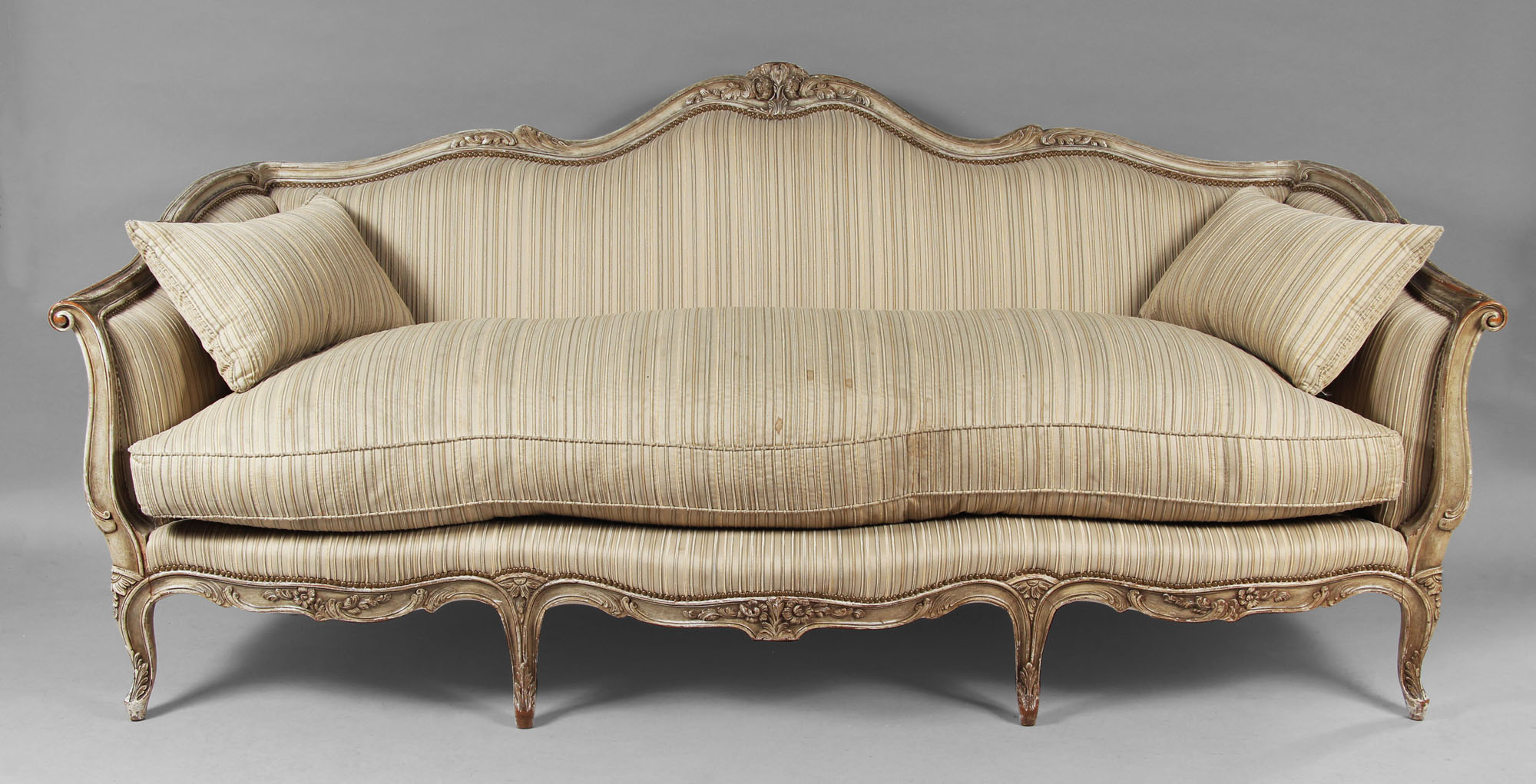  SOFA FRANCES DE ESTILO LUIS XV. 