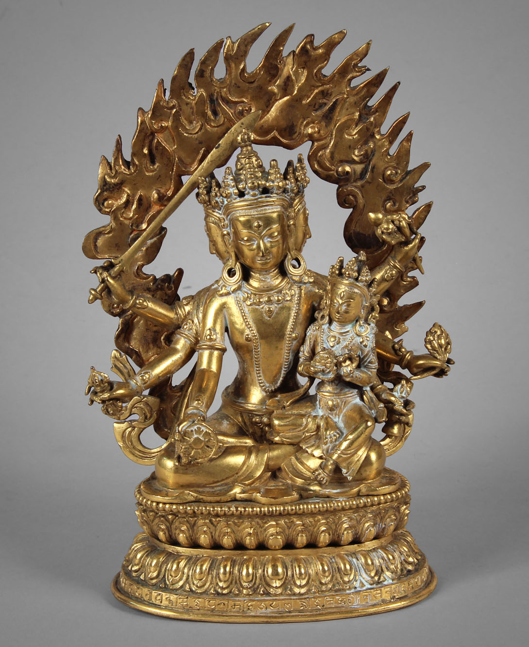  ANTIGUA FIGURA NEPALESA MANJUSHRI DE BRONCE DORADO.