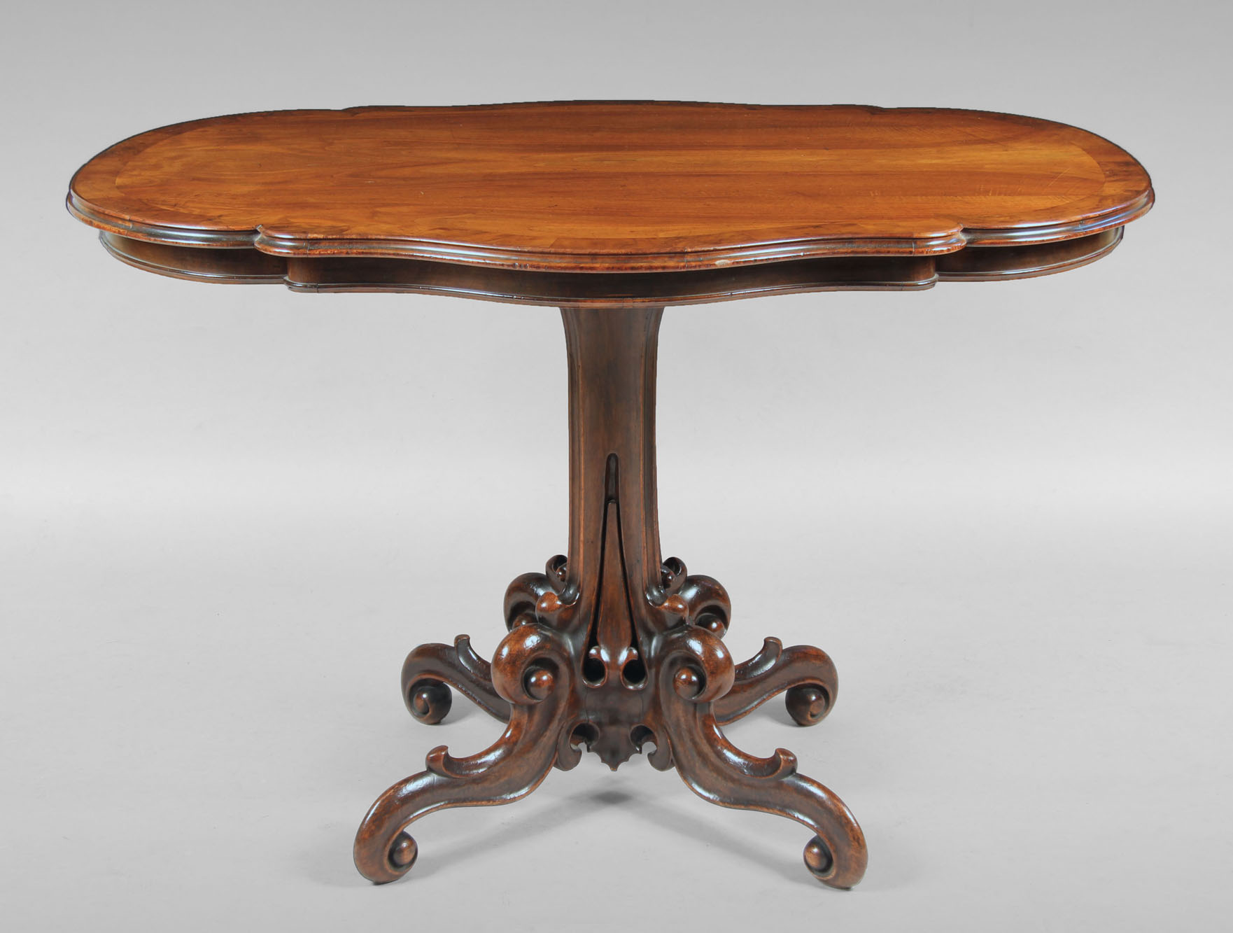 ANTIGUA MESA INGLESA VICTORIANA PARA CENTRO. ANTIGUA MESA INGLESA VICTORIANA PARA CENTRO.