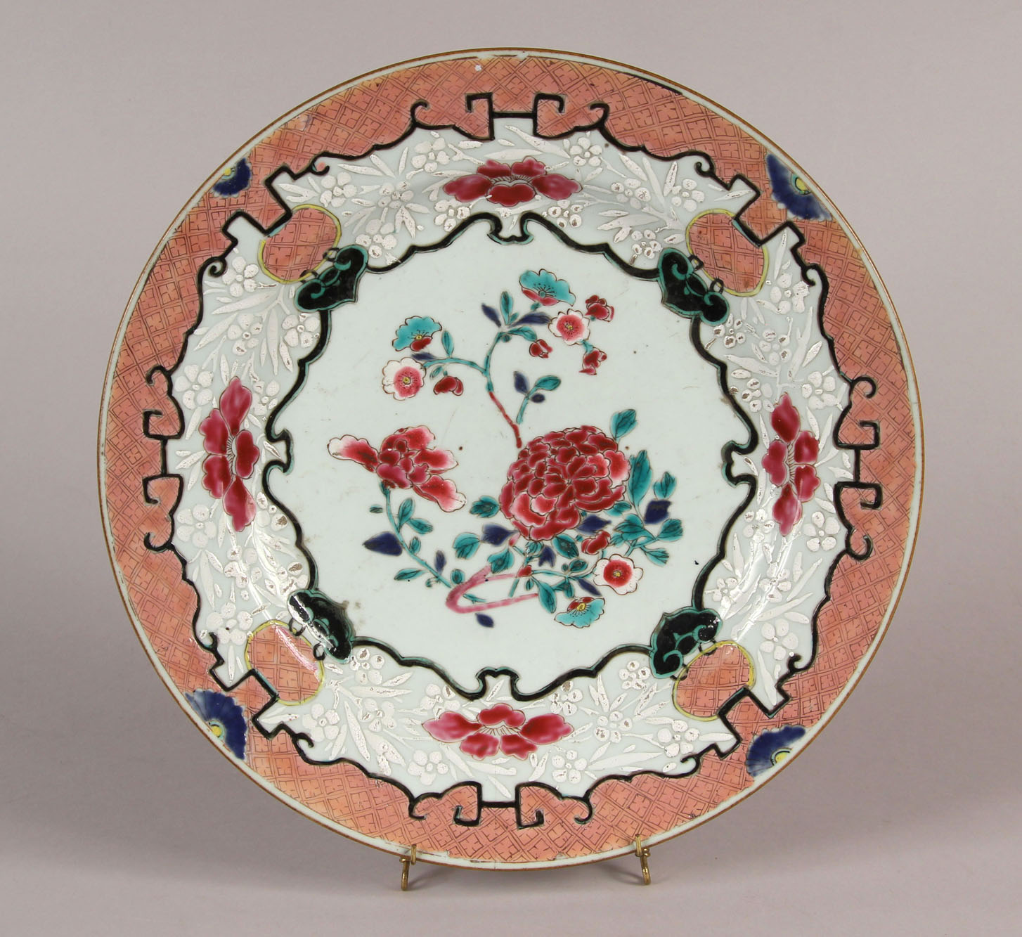  ANTIGUO PLATO DE PORCELANA CHINA DE LA FAMILLE ROSE.