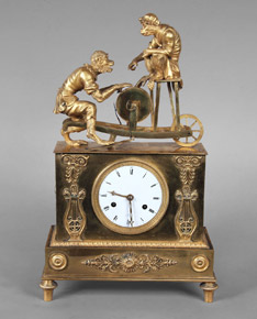 Lote 324: ANTIGUO RELOJ FRANCES DE APOYO DE EPOCA RESTAURACION. ANTIGUO RELOJ FRANCES DE APOYO DE EPOCA RESTAURACION.