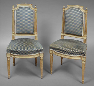 Lote 218: PAR DE ANTIGUAS SILLAS FRANCESAS DE ESTILO LUIS XVI. PAR DE ANTIGUAS SILLAS FRANCESAS DE ESTILO LUIS XVI.