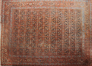 Lote 256: ALFOMBRA PERSA DE LANA TEJIDA A MANO.  ALFOMBRA PERSA DE LANA TEJIDA A MANO. 