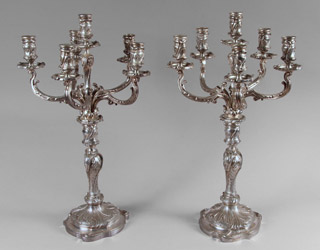 Lote 465: PAR DE CANDELABROS FRANCESES DE METAL CHRISTOFLE.  PAR DE CANDELABROS FRANCESES DE METAL CHRISTOFLE. 