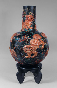 Lote 489: ANTIGUO VASO JAPONES DE ALFARERIA ESMALTADA.  ANTIGUO VASO JAPONES DE ALFARERIA ESMALTADA. 