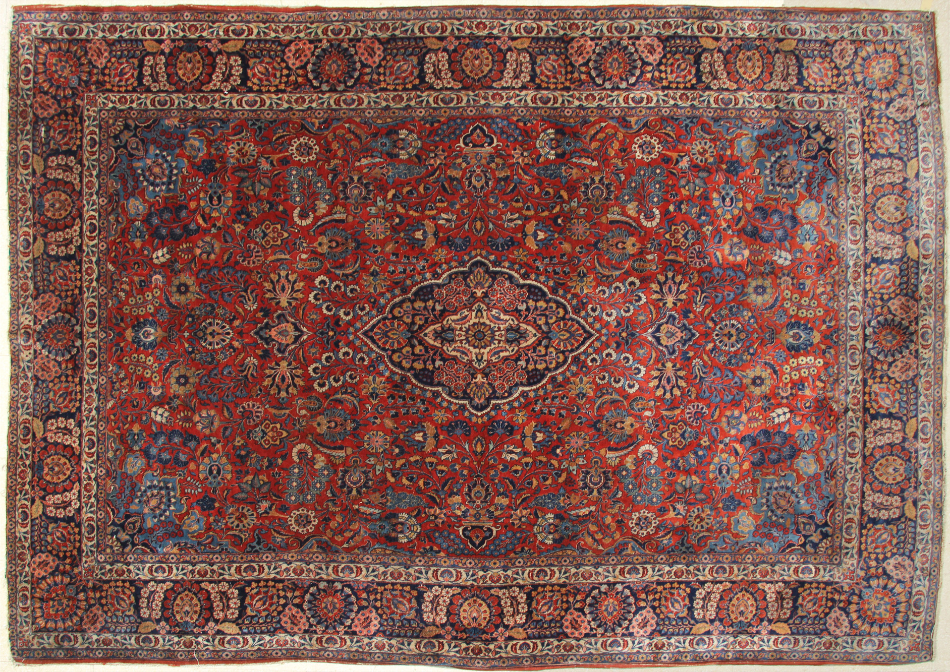 ALFOMBRA PERSA ISPAHAN DE LANA TEJIDA A MANO. ALFOMBRA PERSA ISPAHAN DE LANA TEJIDA A MANO.