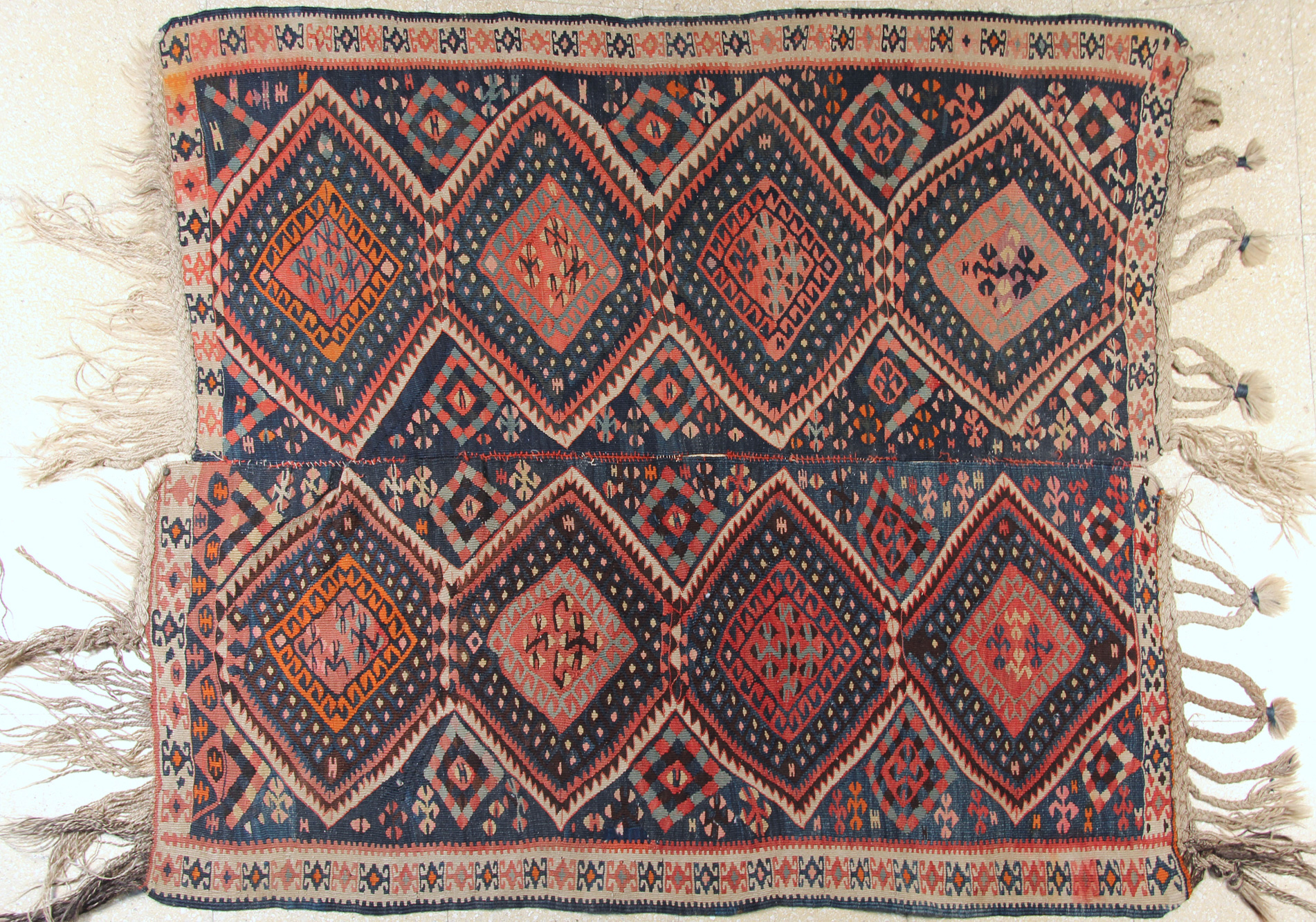 TAPIZ PERSA KILLIM DE LANA TEJIDA A MANO. TAPIZ PERSA KILLIM DE LANA TEJIDA A MANO.