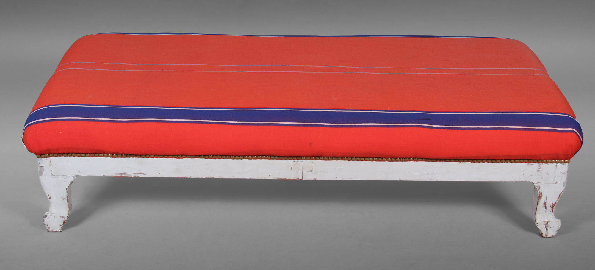 BANQUETA BAJA DE FORMA RECTANGULAR. BANQUETA BAJA DE FORMA RECTANGULAR.