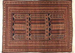 Lote 286: ALFOMBRA PERSA DE LANA TEJIDA A MANO. ALFOMBRA PERSA DE LANA TEJIDA A MANO.