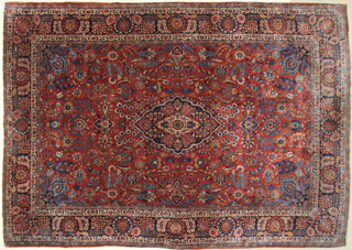 Lote 269: ALFOMBRA PERSA ISPAHAN DE LANA TEJIDA A MANO.  ALFOMBRA PERSA ISPAHAN DE LANA TEJIDA A MANO. 