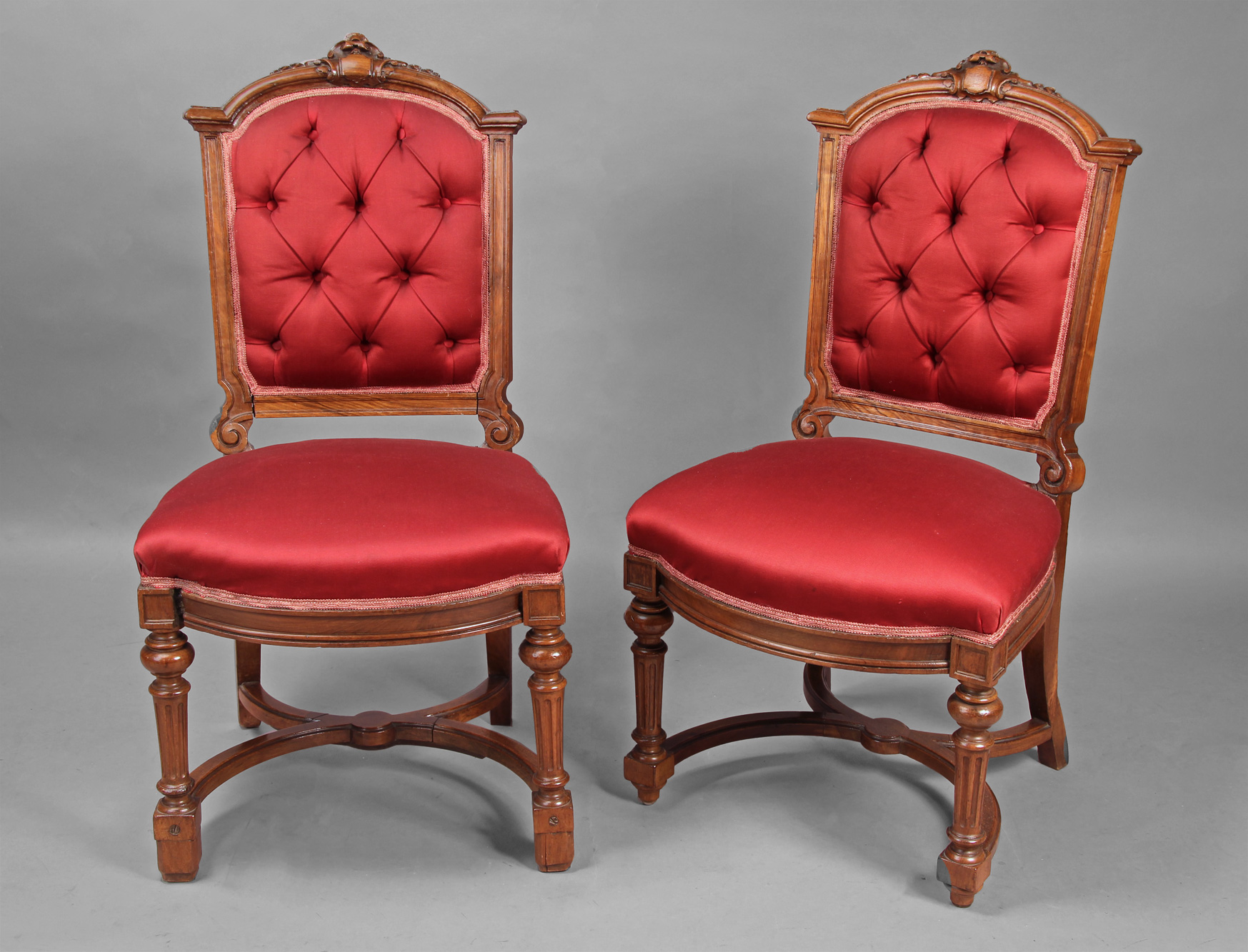 PAR DE SILLAS DE ESTILO FRANCES LUIS XVI. PAR DE SILLAS DE ESTILO FRANCES LUIS XVI.