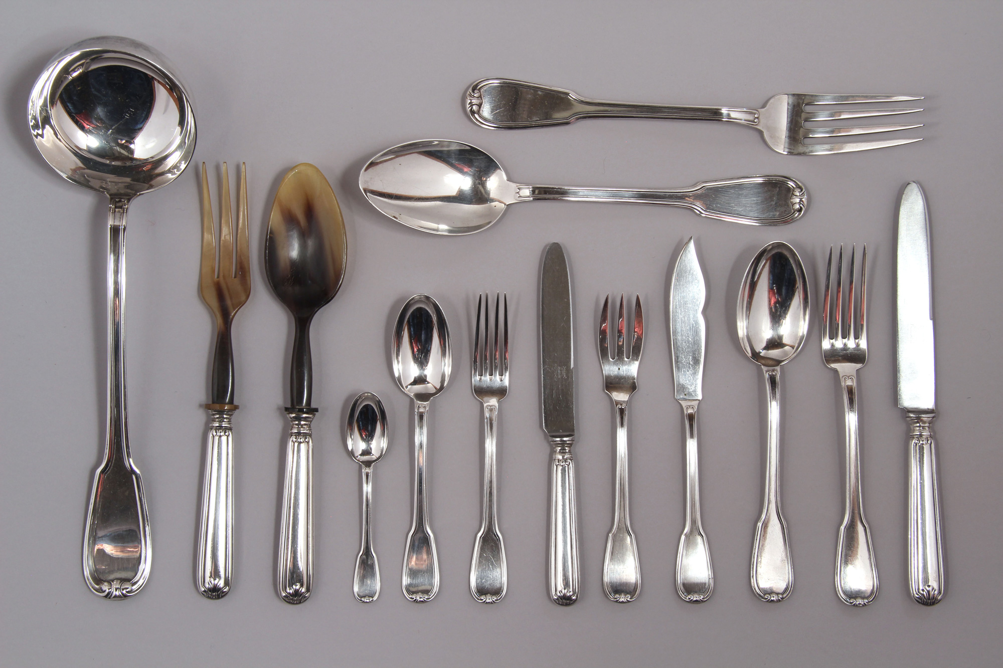 JUEGO DE CUBIERTOS DE PLATA ALEMANA 800 SELLADA. JUEGO DE CUBIERTOS DE PLATA ALEMANA 800 SELLADA.