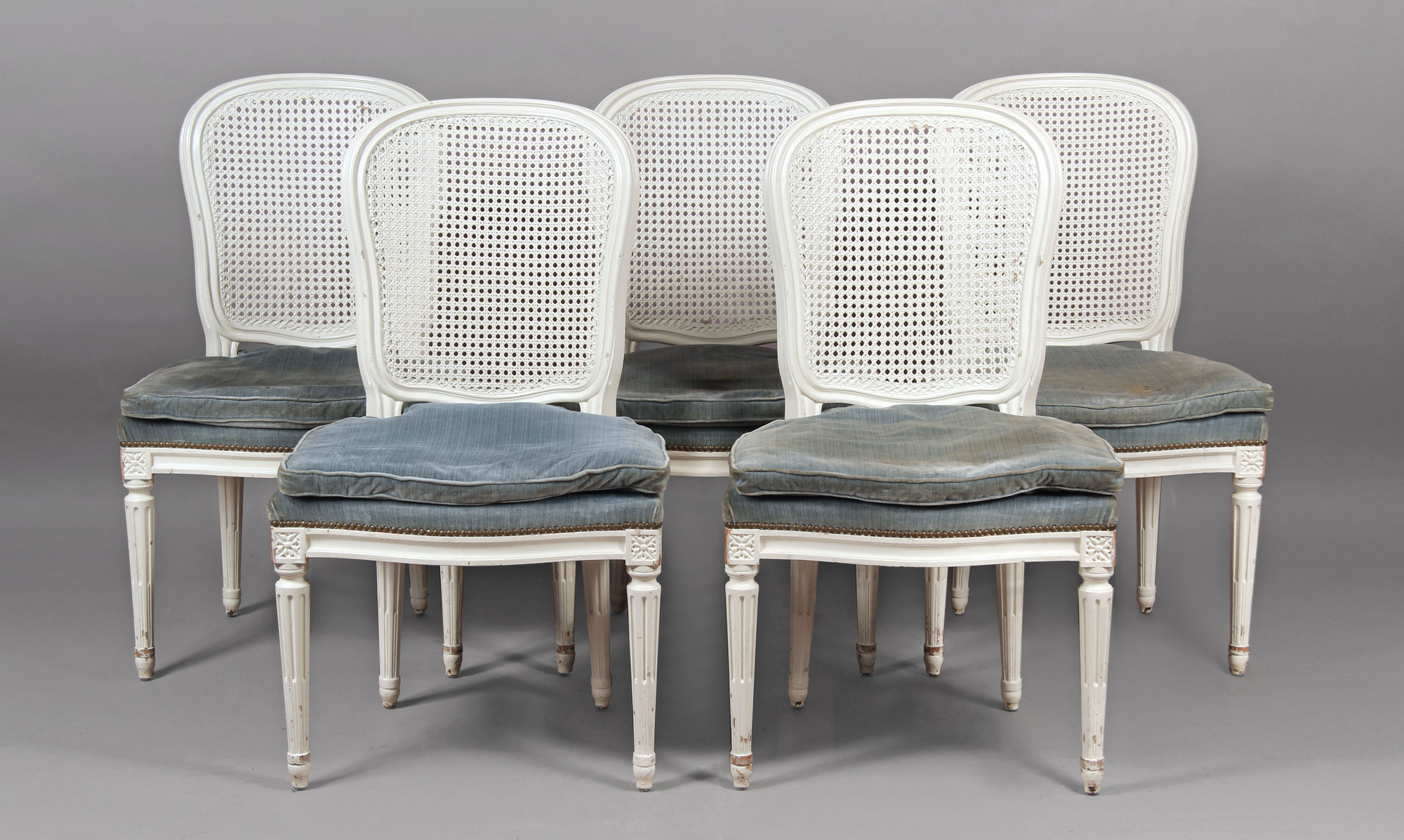 DOCE SILLAS DE ESTILO FRANCES LUIS XVI PARA COMEDOR. DOCE SILLAS DE ESTILO FRANCES LUIS XVI PARA COMEDOR.