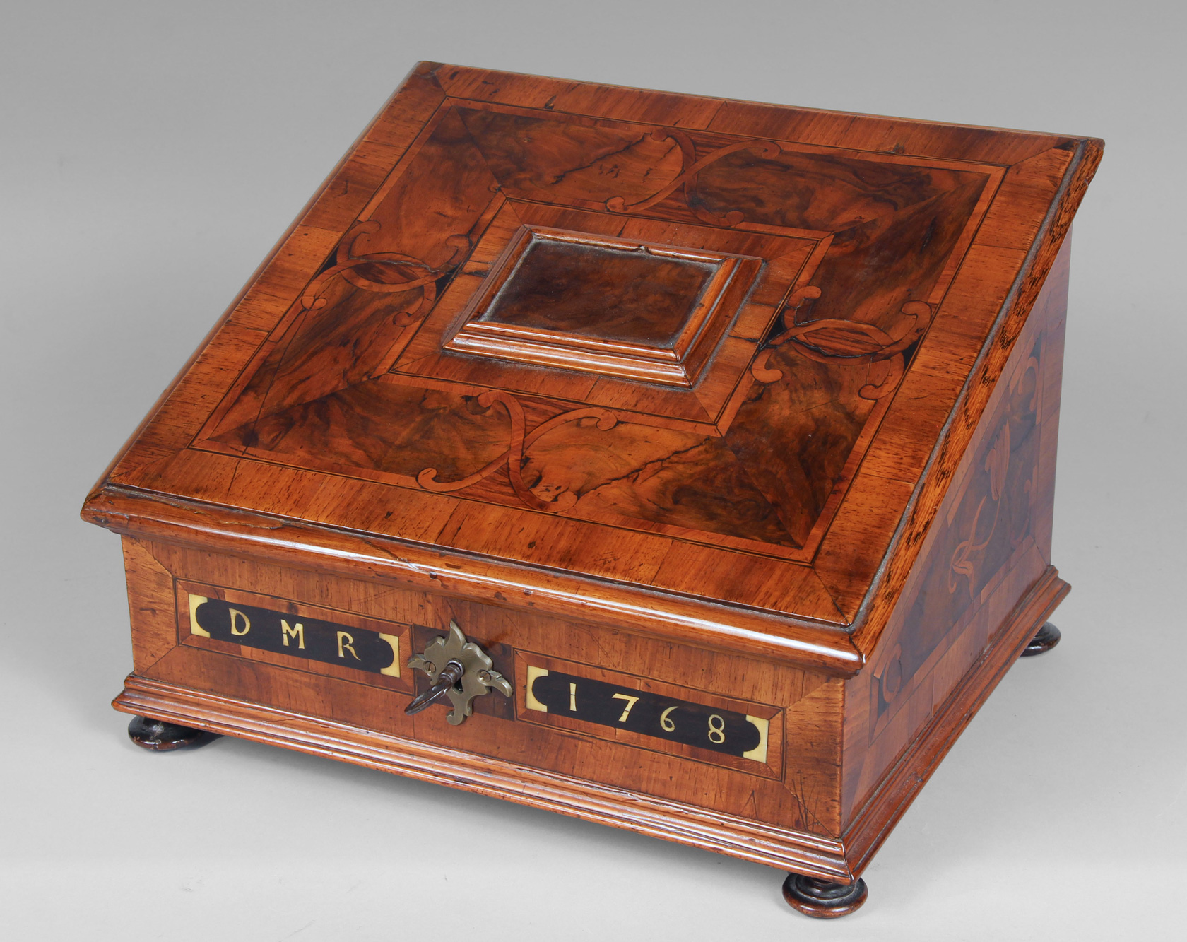 ANTIGUA ESCRIBANIA INGLESA DEL SIGLO XIX. ANTIGUA ESCRIBANIA INGLESA DEL SIGLO XIX.