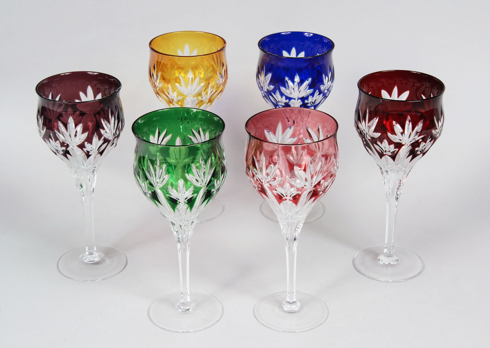 SEIS COPAS ALTAS DE COLOR PARA VINO DEL RHIN. SEIS COPAS ALTAS DE COLOR PARA VINO DEL RHIN.