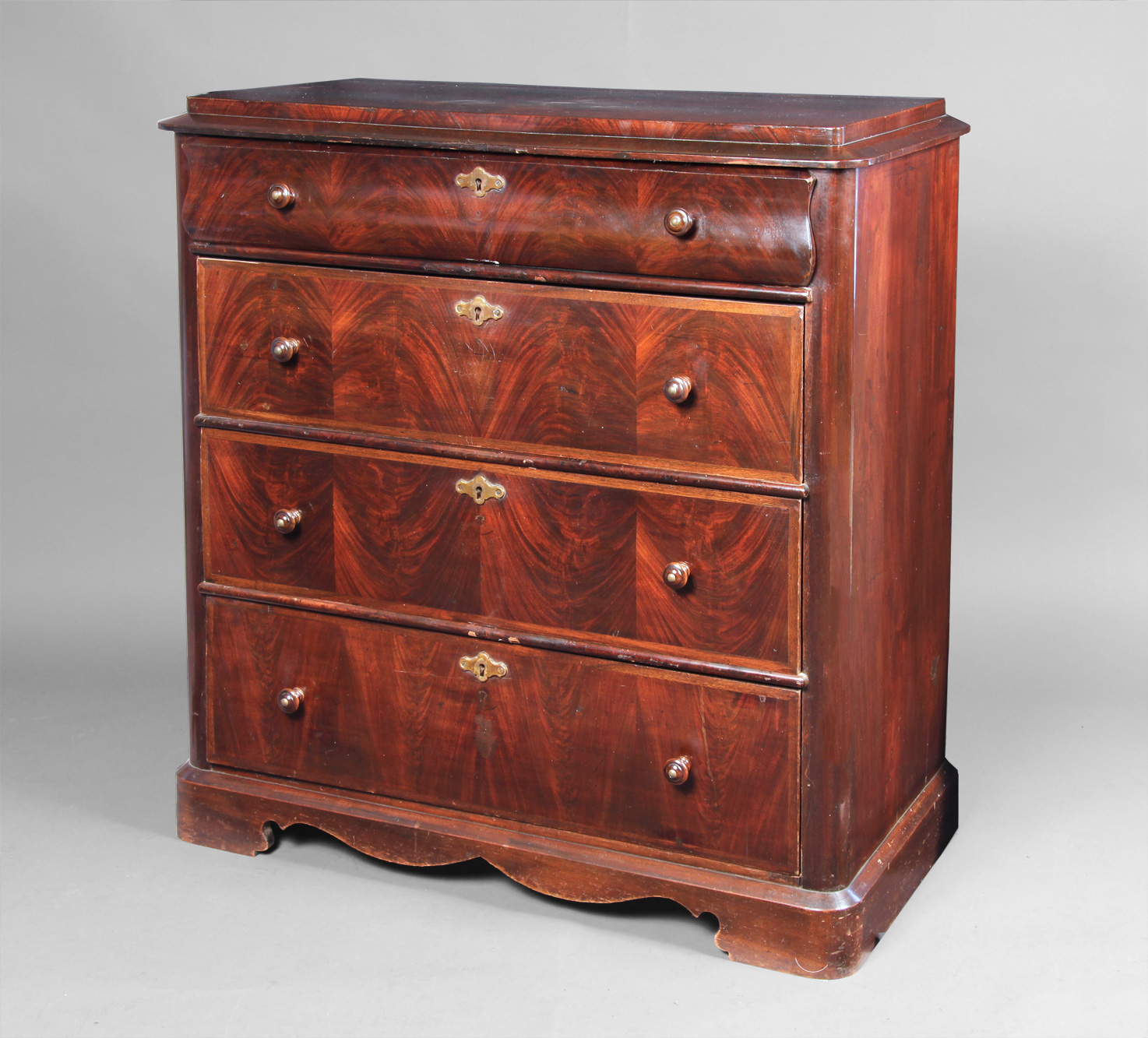 ANTIGUA COMODA INGLESA VICTORIANA. ANTIGUA COMODA INGLESA VICTORIANA.