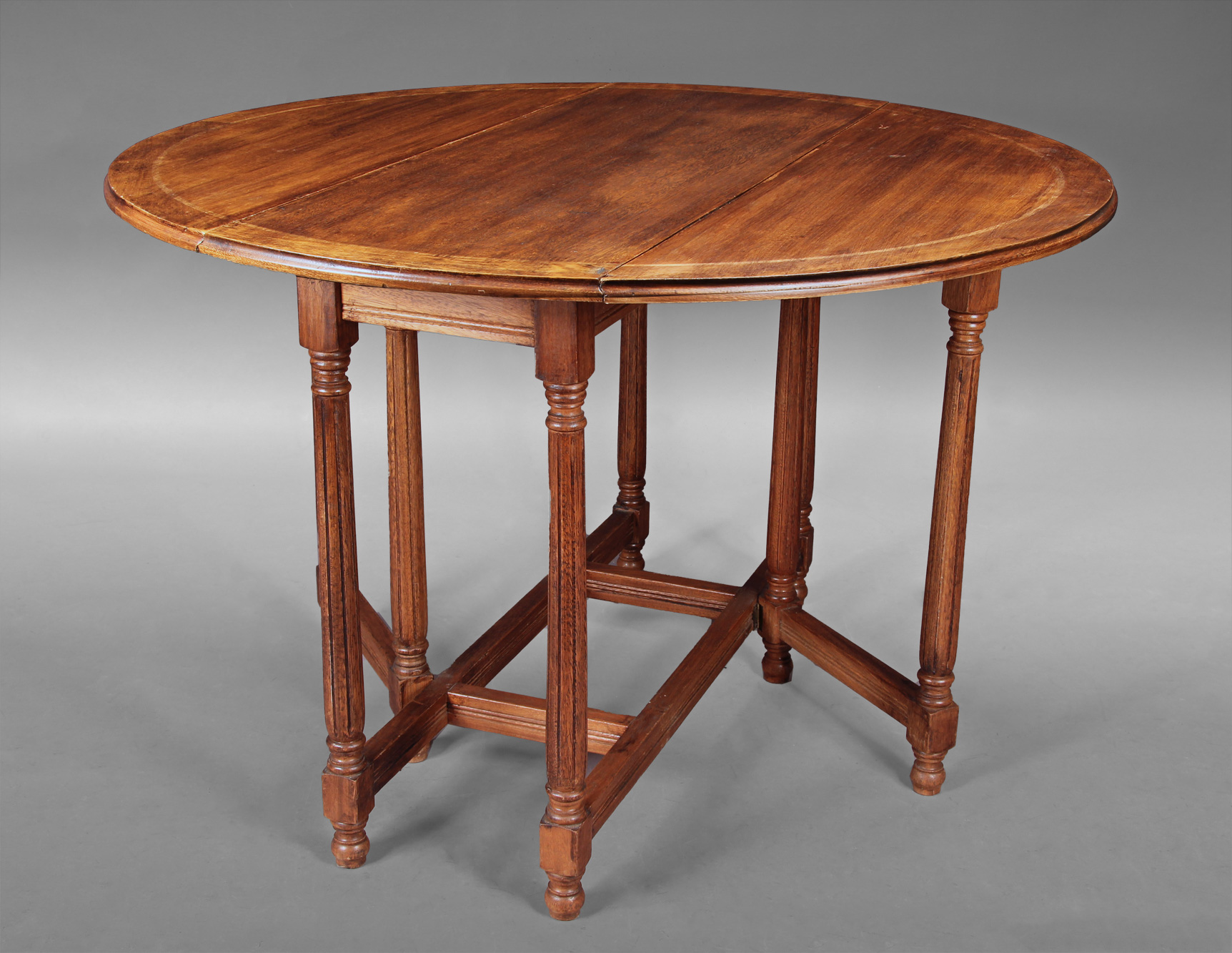 MESA GATE LEG INGLESA DE FORMA CIRCULAR. MESA GATE LEG INGLESA DE FORMA CIRCULAR.