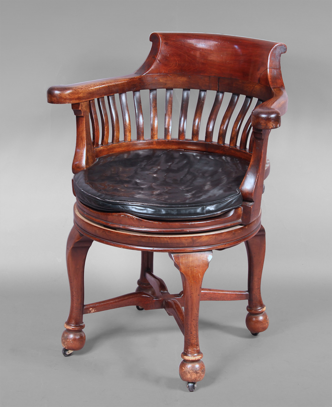 SILLON INGLES GIRATORIO PARA ESCRITORIO. SILLON INGLES GIRATORIO PARA ESCRITORIO.