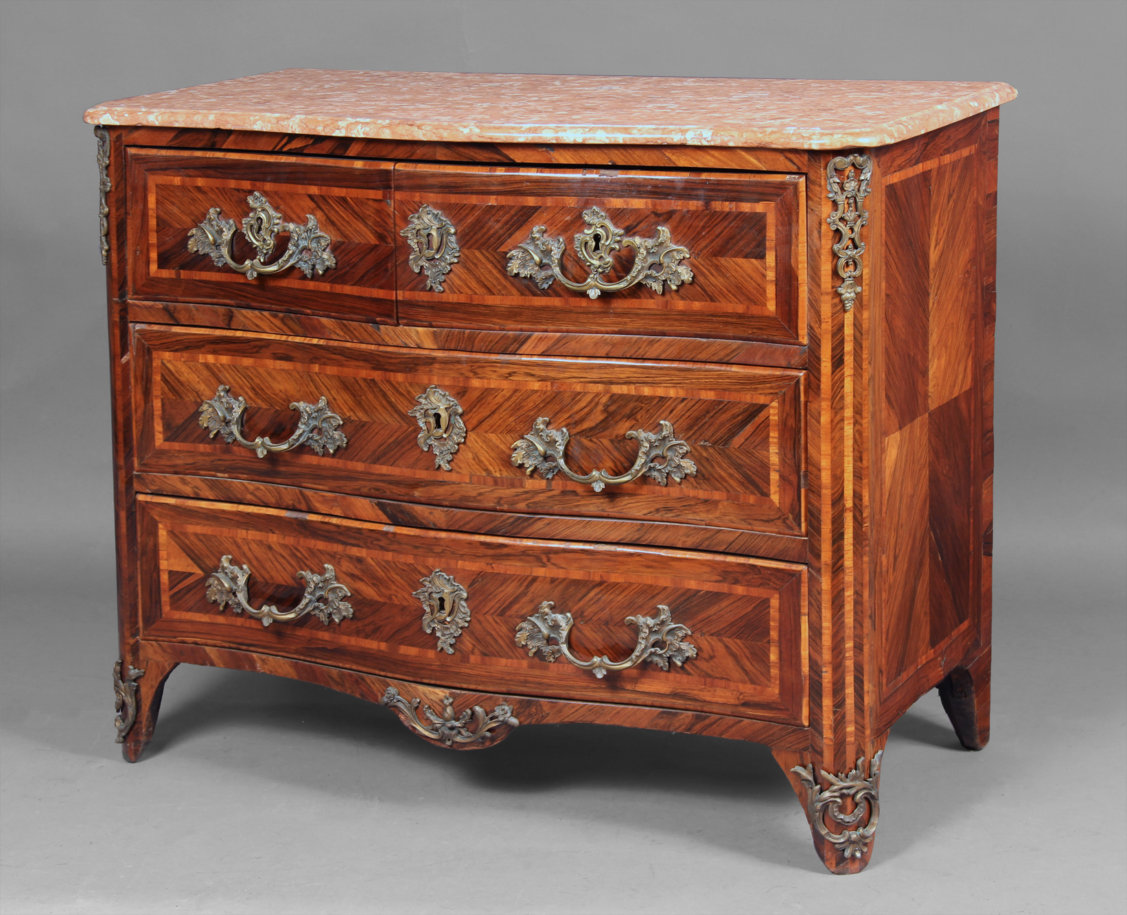 ANTIGUA COMODA FRANCESA DE ESTILO REGENCE. ANTIGUA COMODA FRANCESA DE ESTILO REGENCE.