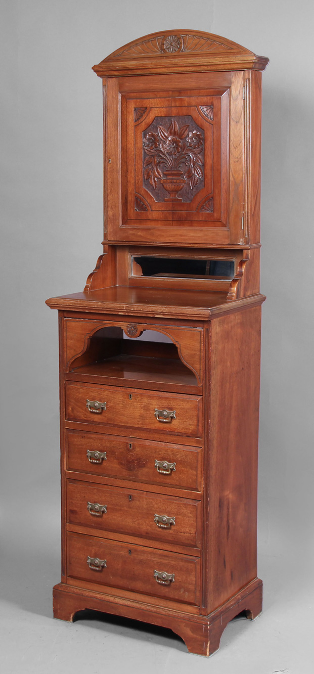 MUEBLE CHIFFONNIER CON TOILETTE EN ALZADA. MUEBLE CHIFFONNIER CON TOILETTE EN ALZADA.