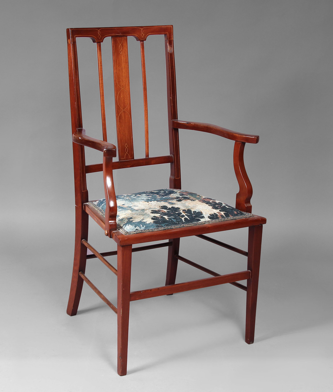 PEQUEÑO SILLON INGLES EDUARDIANO. PEQUEÑO SILLON INGLES EDUARDIANO.