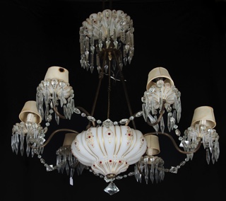 Lote 433: ARAÑA INGLESA CON ARMAZON DE BRONCE PATINADO.  ARAÑA INGLESA CON ARMAZON DE BRONCE PATINADO. 