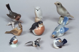 Lote 547: NUEVE AVES DE PORCELANA DINAMARQUESA ESMALTADA.  NUEVE AVES DE PORCELANA DINAMARQUESA ESMALTADA. 