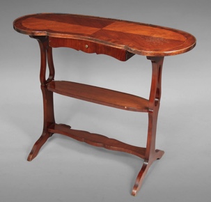 Lote 270: MESA ROGNON PARA CENTRO. MESA ROGNON PARA CENTRO.