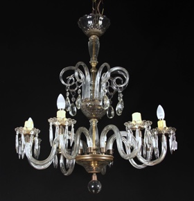 Lote 438: ARAÑA ESTILO INGLES DE OCHO LUCES.  ARAÑA ESTILO INGLES DE OCHO LUCES. 