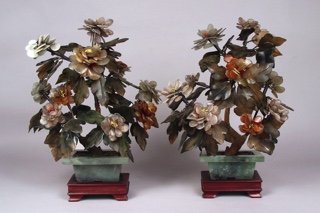 Lote 472: PAR DE MACETAS CHINAS DE PIEDRA DURA PULIDA. PAR DE MACETAS CHINAS DE PIEDRA DURA PULIDA.