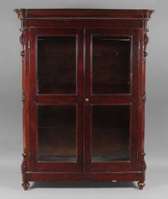 Lote 239: ANTIGUO ARMARIO INGLES DE ARRIMO TOTALMENTE DESARMABLE.  ANTIGUO ARMARIO INGLES DE ARRIMO TOTALMENTE DESARMABLE. 