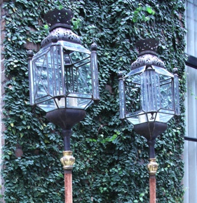 Lote 532: PAR DE ANTIGUOS FAROLES ESPAÑOLES TOLEDANOS.  PAR DE ANTIGUOS FAROLES ESPAÑOLES TOLEDANOS. 