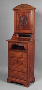 Lote 234: MUEBLE CHIFFONNIER CON TOILETTE EN ALZADA.  MUEBLE CHIFFONNIER CON TOILETTE EN ALZADA. 