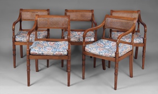 Lote 179: JUEGO DE ESTILO INGLES PARA COMEDOR.  JUEGO DE ESTILO INGLES PARA COMEDOR. 