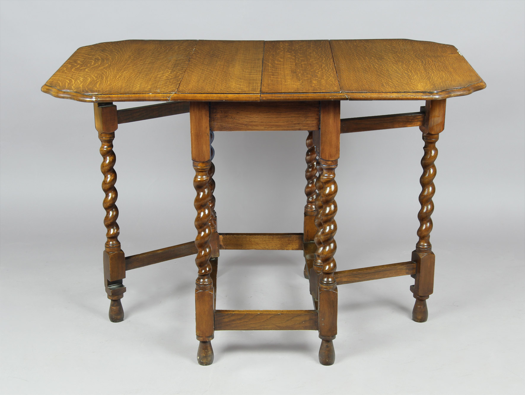  MESA GATE LEG INGLESA EN MADERA DE ROBLE. 