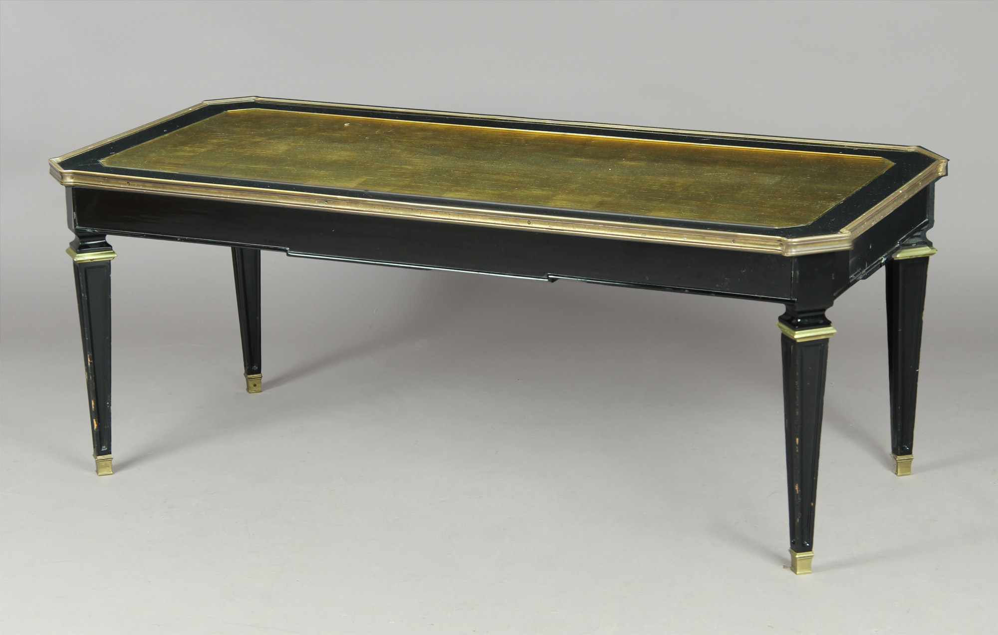  MESA BAJA ESTILO FRANCES LUIS XVI DE LA CASA JANSEN. 