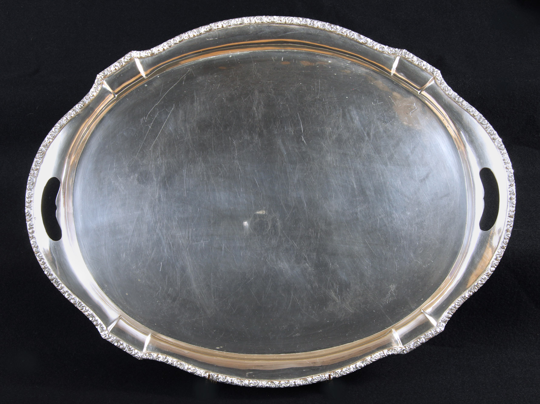  BANDEJA OVAL DE PLATA AUSTRO HUNGARA SELLADA. 