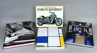 Lote 690: CINCO LIBROS VARIOS SOBRE ARTE Y FOTOGRAFIA.  CINCO LIBROS VARIOS SOBRE ARTE Y FOTOGRAFIA. 