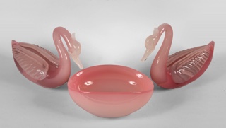 Lote 510: CONJUNTO FRANCES DE VIDRIO ARTISTICO FIRMADO LALIQUE.  CONJUNTO FRANCES DE VIDRIO ARTISTICO FIRMADO LALIQUE. 