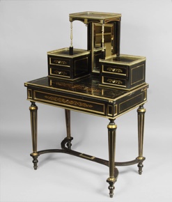 Lote 260: ESCRITORIO FRANCES ESTILO LOUIS PHILIPPE PARA DAMA. ESCRITORIO FRANCES ESTILO LOUIS PHILIPPE PARA DAMA.