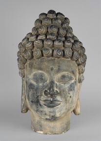 Lote 641: CABEZA DE BUDA EN TERRACOTA PATINADA.  CABEZA DE BUDA EN TERRACOTA PATINADA. 