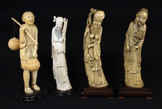 Lotes 561 y 562: 
																		DOS FIGURAS ORIENTALES DIFERENTES DE MARFIL ESCULPIDO. 
																		PAR DE ANTIGUAS FIGURAS JAPONESAS DE MARFIL ESCULPIDO.