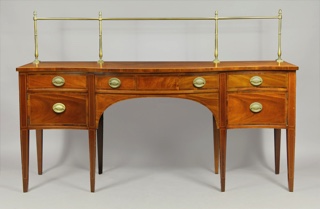 Lote 222: SIDEBOARD INGLES DE ESTILO SHERATON.  SIDEBOARD INGLES DE ESTILO SHERATON. 