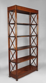 Lote 309: ESTANTERIA ALTA DE MADERA LUSTRADA.  ESTANTERIA ALTA DE MADERA LUSTRADA. 
