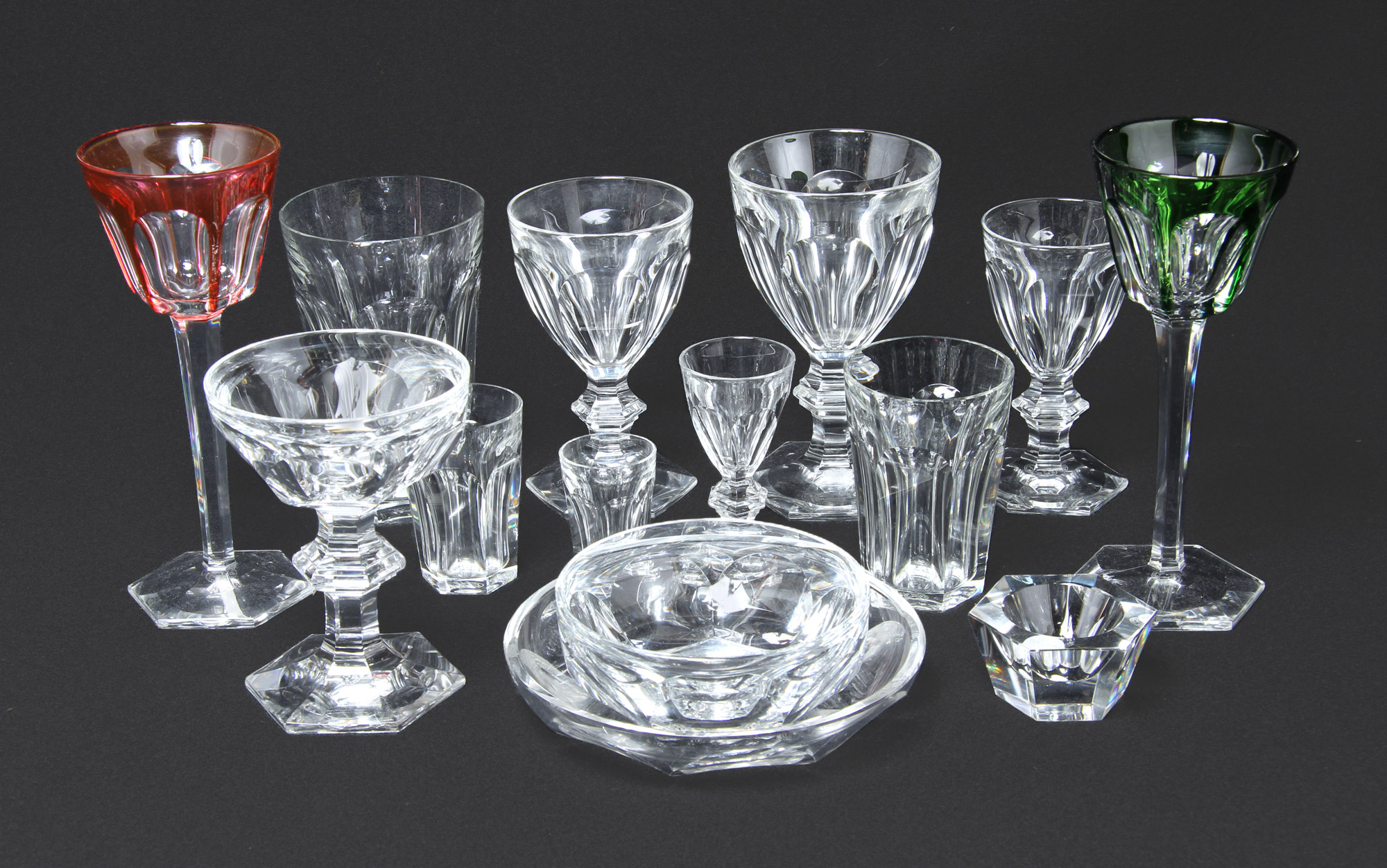  JUEGO DE COPAS FRANCES DE BACCARAT SELLADO. 